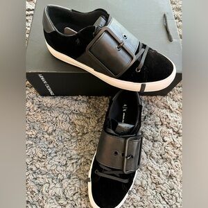 AX ARMANI EXCHANGE VELVET SNEAKERS SIZE 6